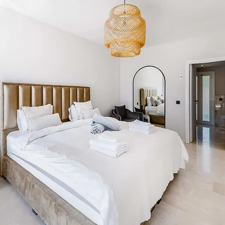 빌라 Nord Elegant Getaway Private Pool