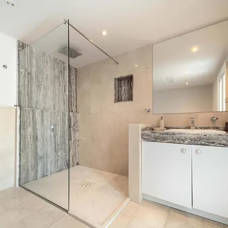 Nord Elegant Getaway Private Pool 빌라 *