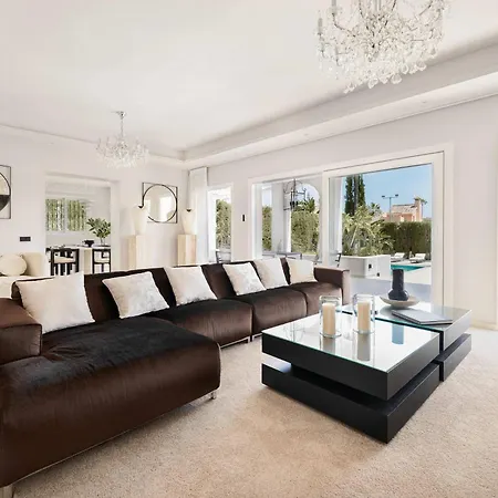빌라 Nord Elegant Getaway Private Pool *